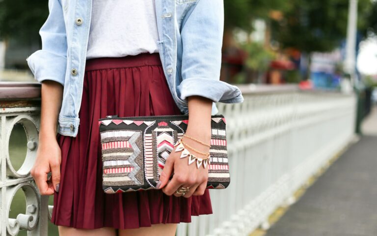 CLUTCH BAGS: HOW TO MATCH THEM WITH ANY OUTFIT FOR THAT PERFECT LOOK